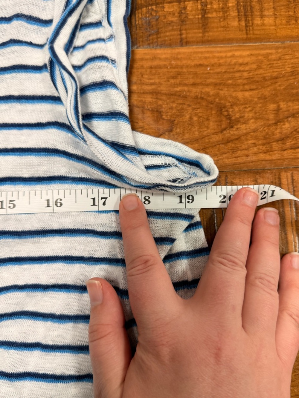Vineyard Vines Linen Striped Top Blue White Short Sleeve Lightweight Relaxed Fit - Picture 5 of 7